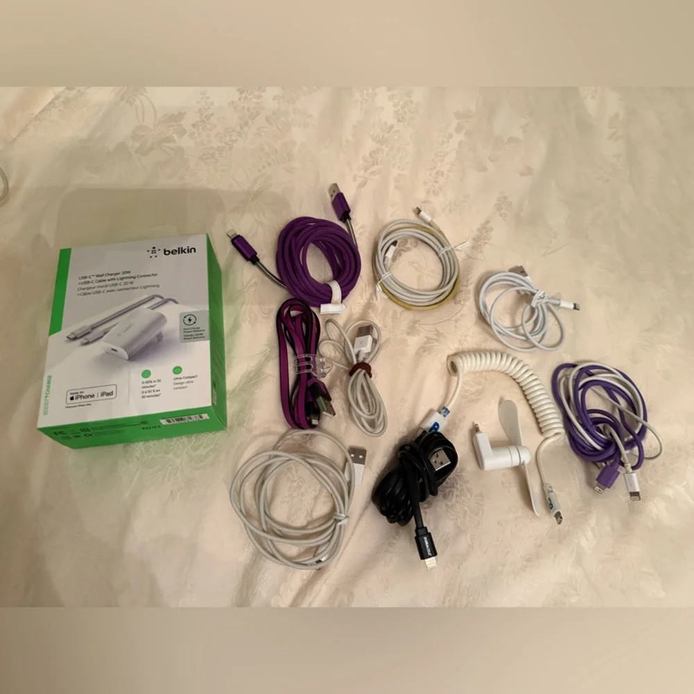 Set of 10 lightning chargers / Apple iPhone